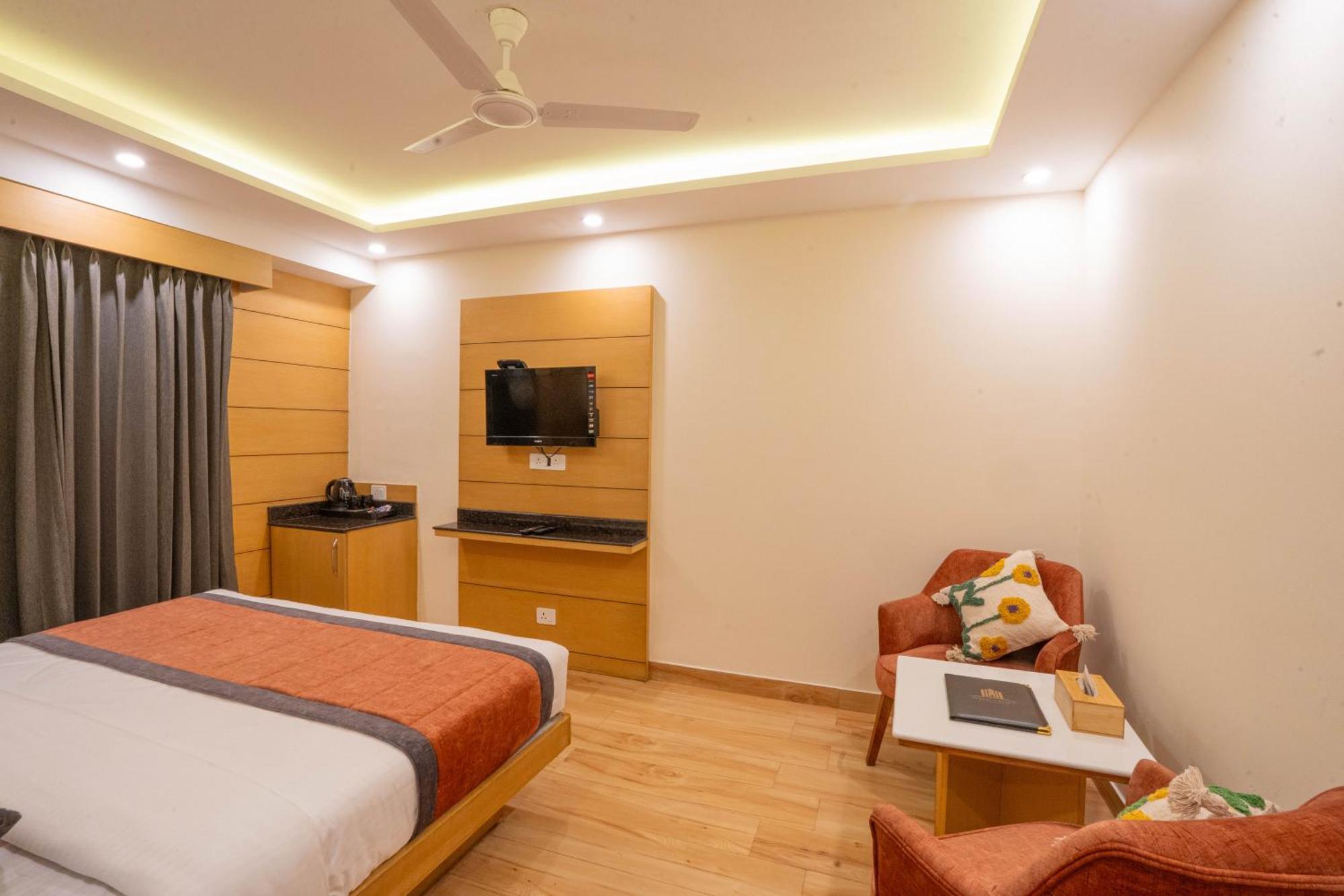 Perfectstayz Premium At Mall Road Mussoorie Zewnętrze zdjęcie