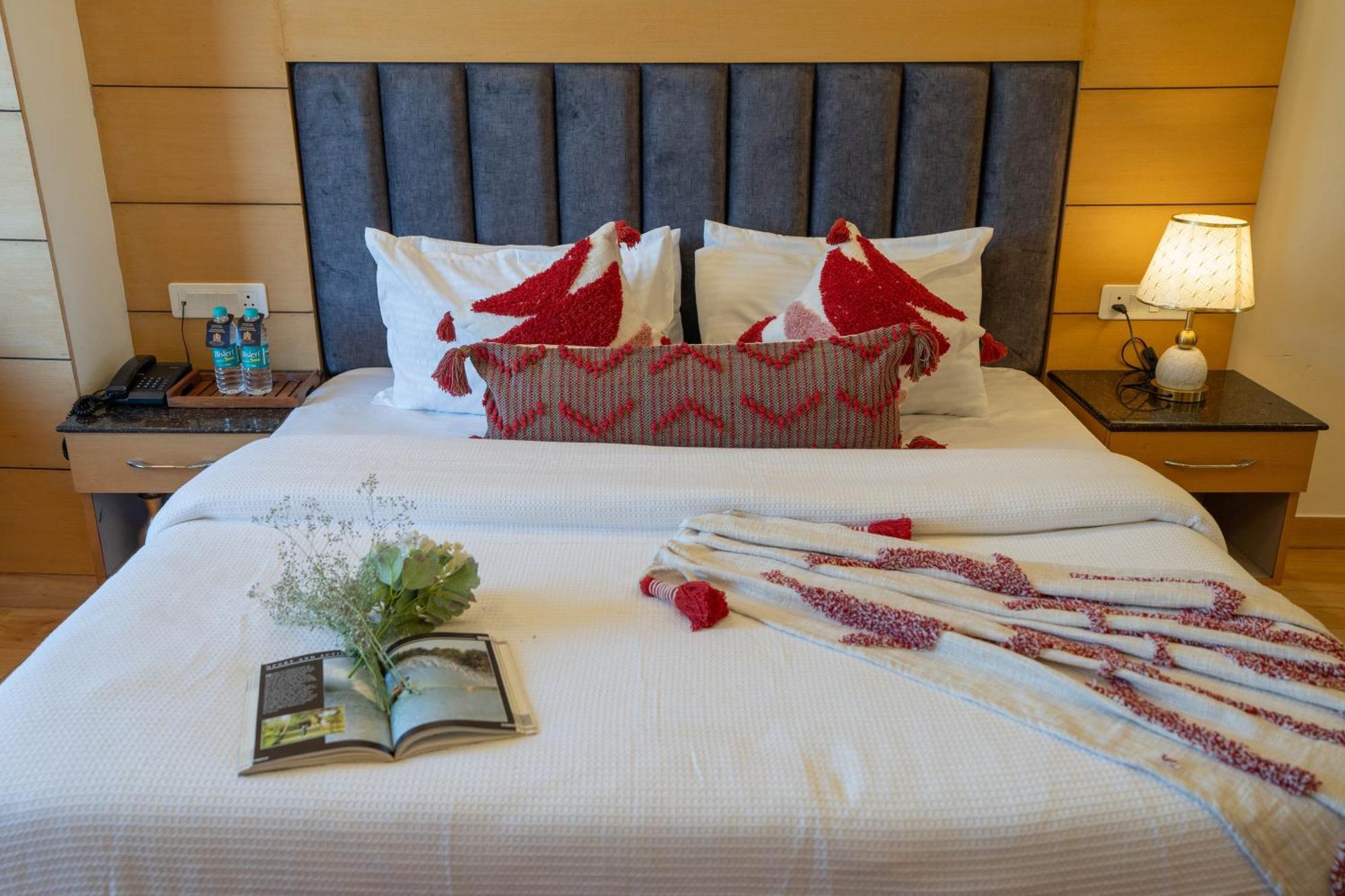 Perfectstayz Premium At Mall Road Mussoorie Zewnętrze zdjęcie