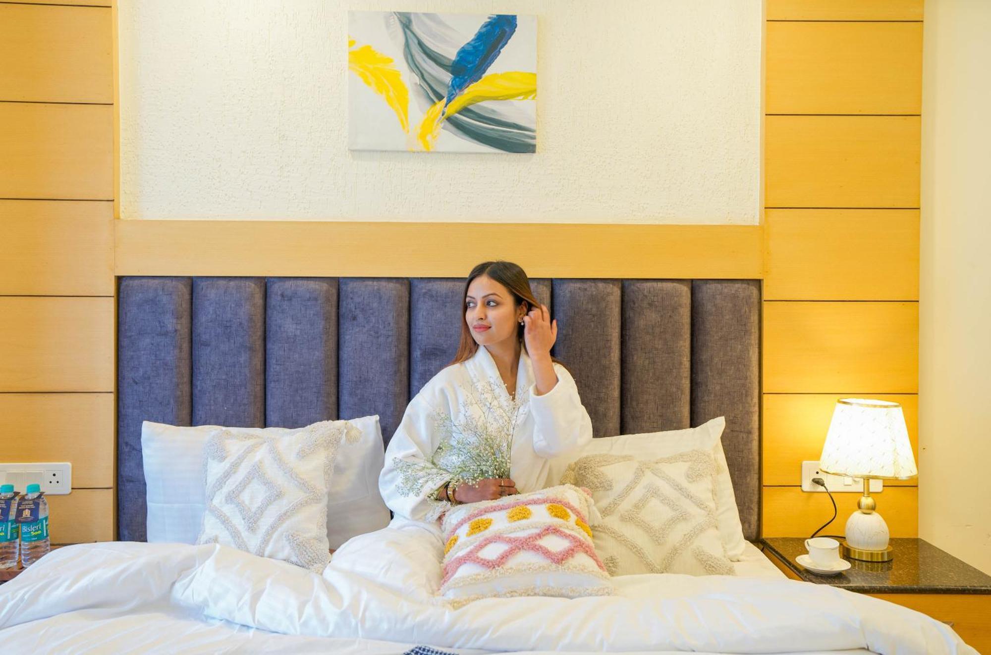 Perfectstayz Premium At Mall Road Mussoorie Zewnętrze zdjęcie