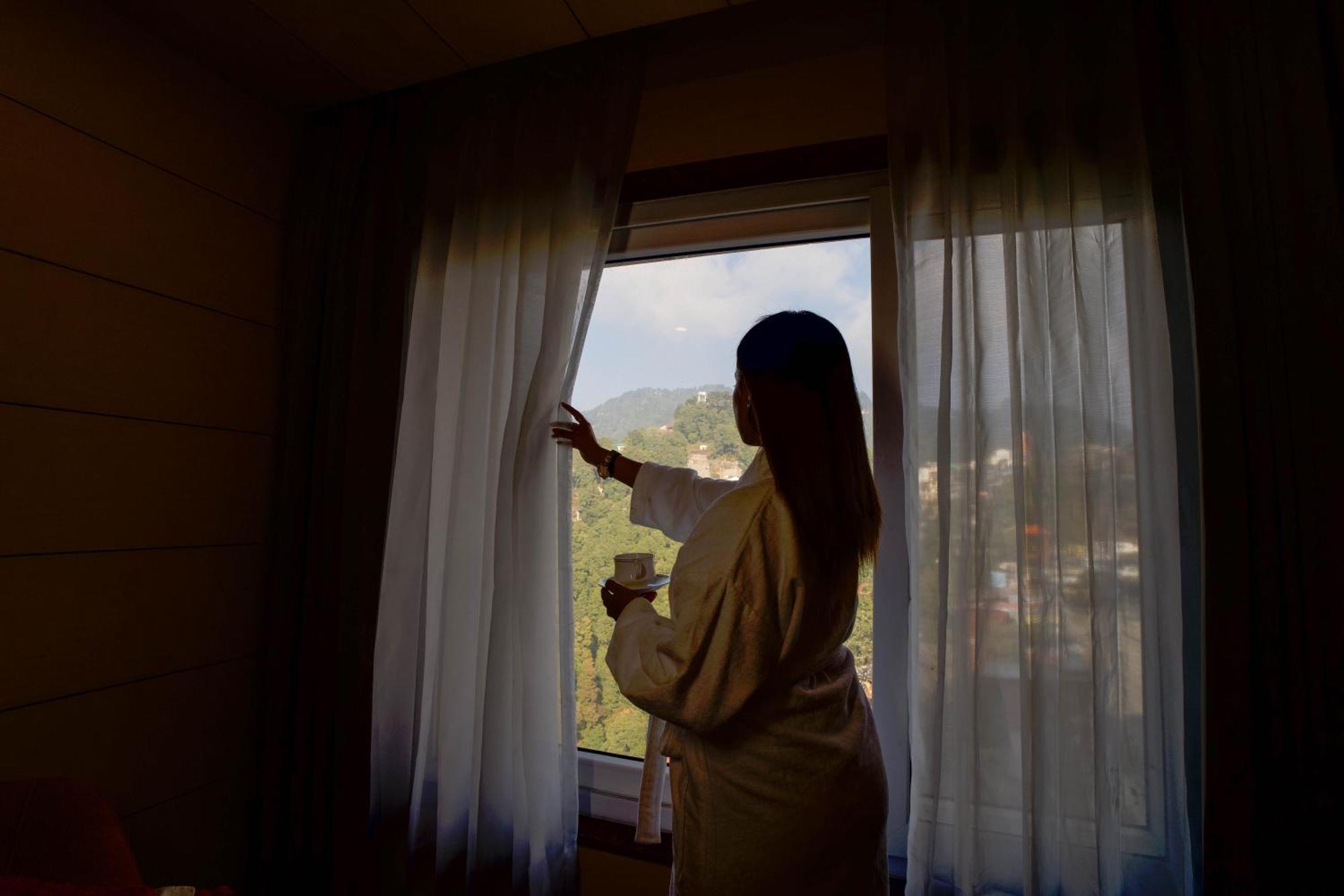 Perfectstayz Premium At Mall Road Mussoorie Zewnętrze zdjęcie