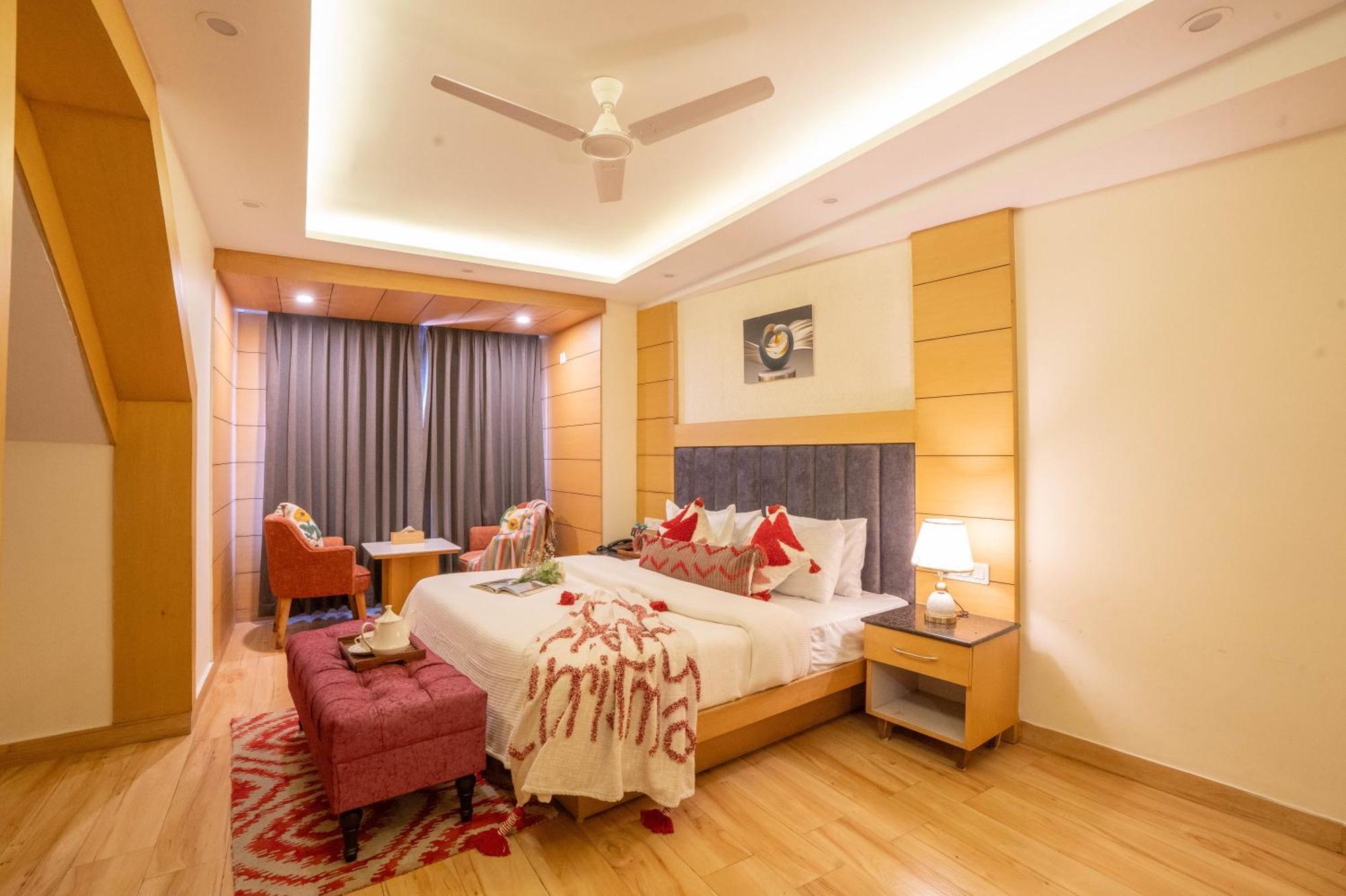 Perfectstayz Premium At Mall Road Mussoorie Zewnętrze zdjęcie